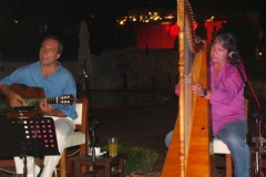 kemer-avec-le-guitariste-turk-kutsal-genkturk